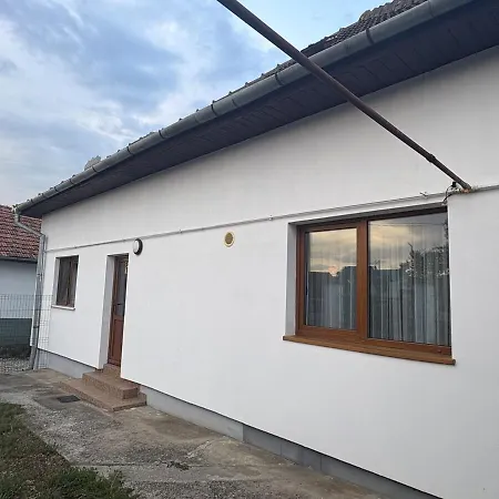 Apartman Airport 2 *